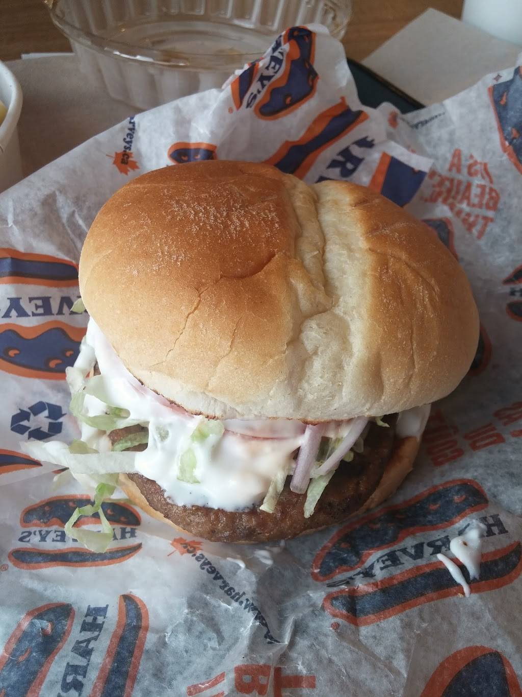 Harveys | restaurant | 1950 Appleby Line, Burlington, ON L7L 0B7, Canada | 9053159891 OR +1 905-315-9891