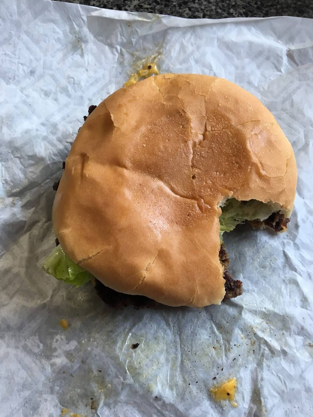 Swanners Hamburgers | restaurant | 620 W Tyler St, Gilmer, TX 75644, USA | 9038435235 OR +1 903-843-5235