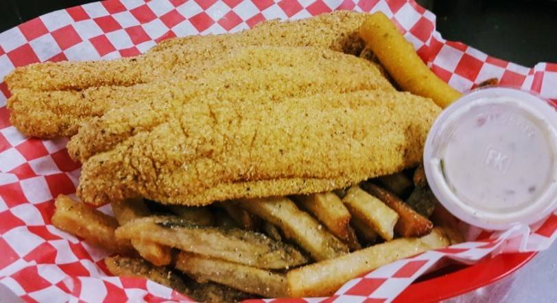 Texas Style Burgers & Wings | restaurant | 1831 Brown Blvd #110, Arlington, TX 76006, USA | 8172751125 OR +1 817-275-1125