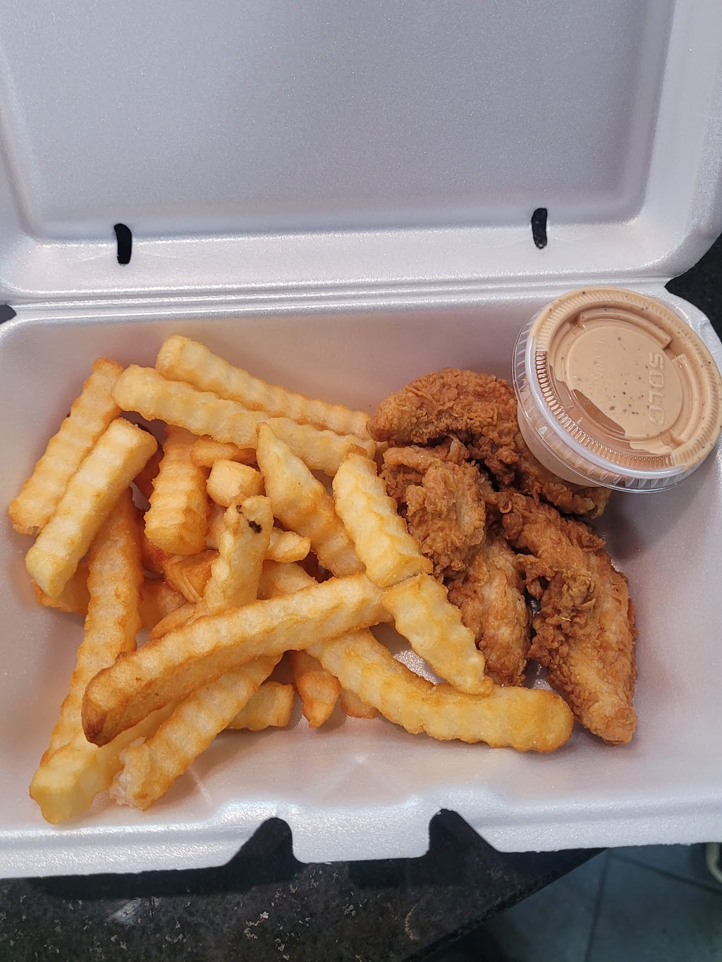 Guthries Chicken | restaurant | 8277 McGregor Xing, Olive Branch, MS 38654, USA | 6626693484 OR +1 662-669-3484