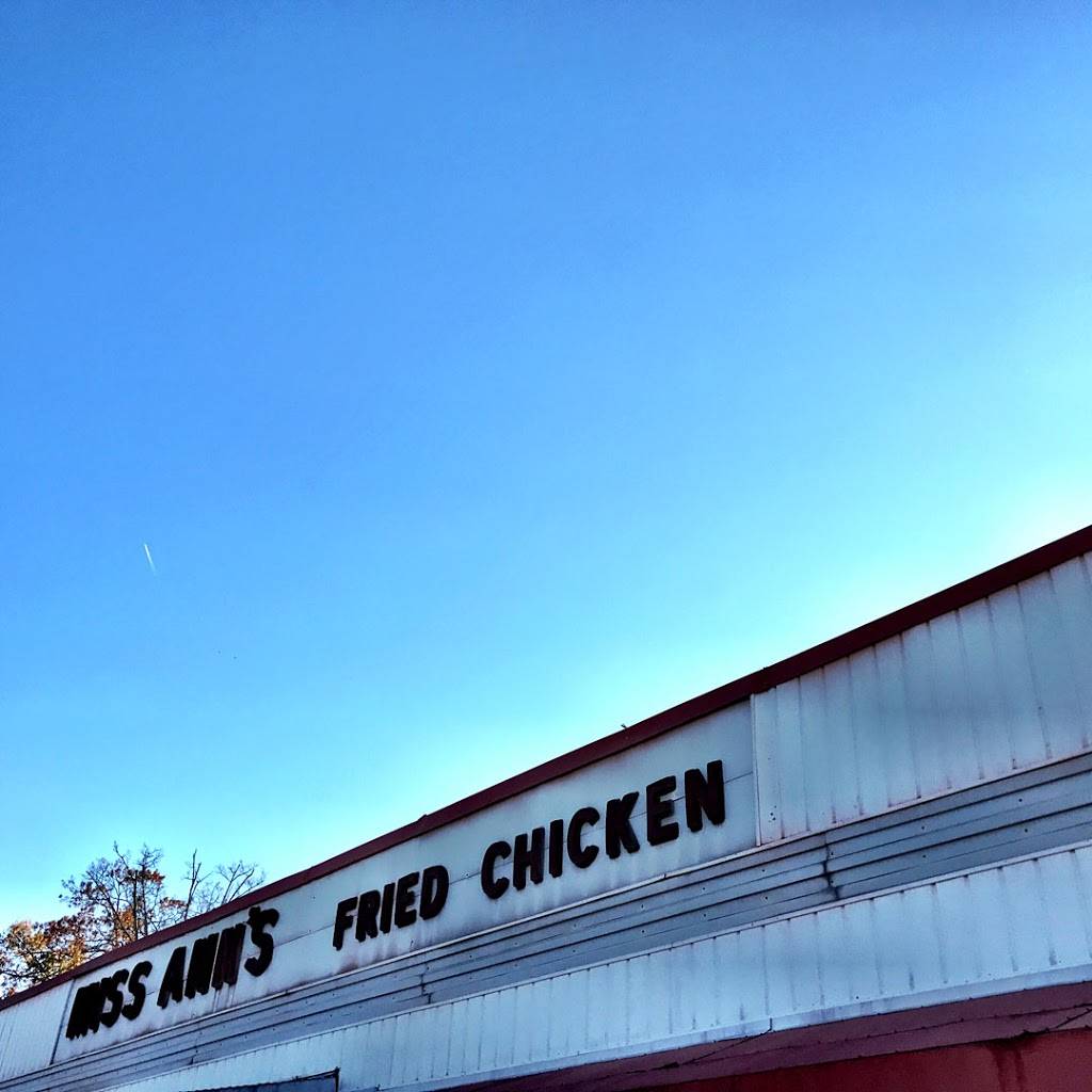 Miss Anns Fried Chicken | restaurant | 1032 Main St S, Greenwood, SC 29646, USA | 8642230537 OR +1 864-223-0537
