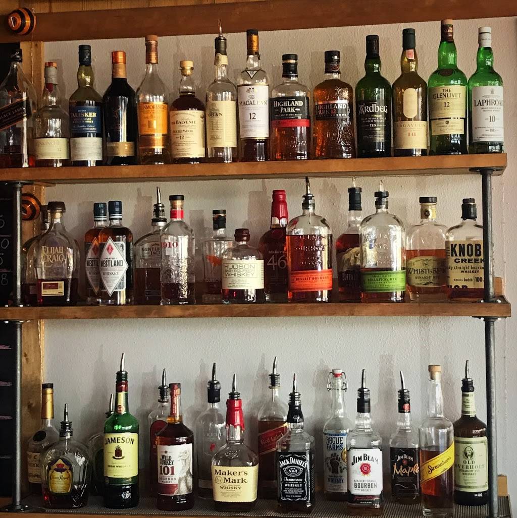 Double Barrel Taphouse | restaurant | 8308 NE Hwy 99, Vancouver, WA 98665, USA | 3604339867 OR +1 360-433-9867