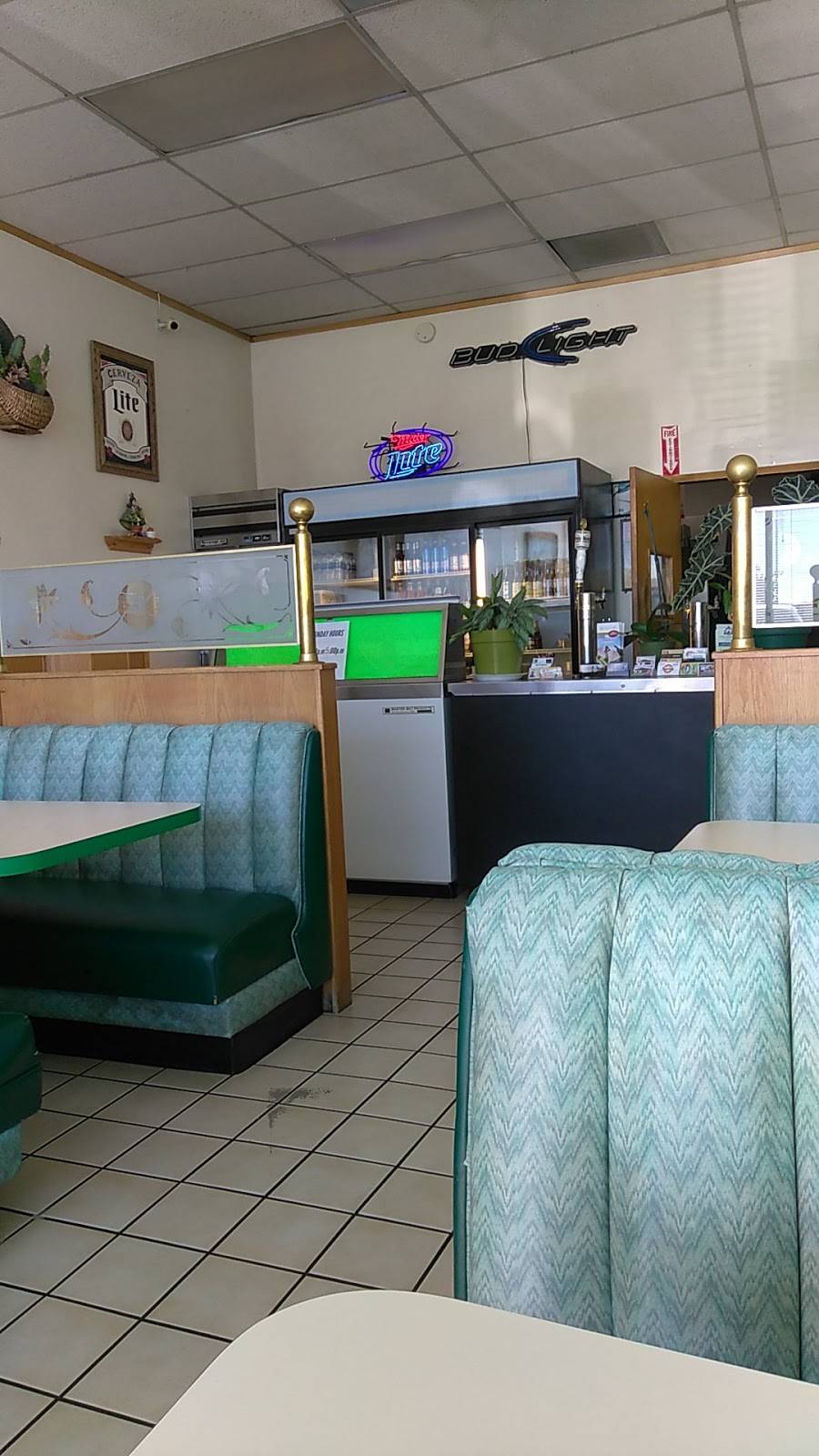 Casita Lopez | restaurant | 919 W Ave J A, Lancaster, CA 93534, USA | 6619483633 OR +1 661-948-3633