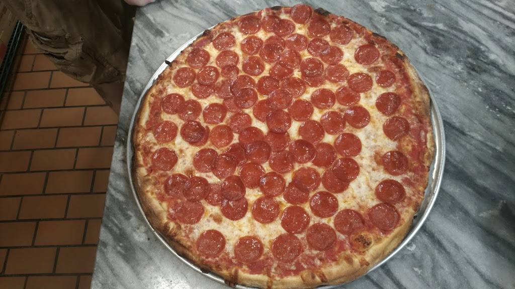 Stefanos Pizzeria | restaurant | 32620 NY-26, Carthage, NY 13619, USA | 3154934444 OR +1 315-493-4444