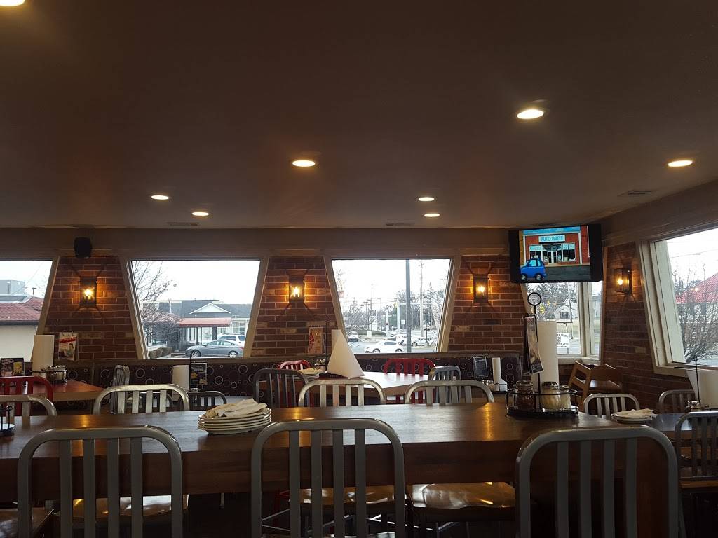 Pizza Hut | meal takeaway | 2485 S Main St, Harrisonburg, VA 22801, USA | 5404331821 OR +1 540-433-1821