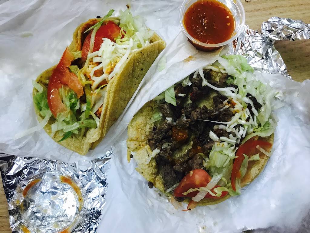 El Burrito Mexicano | restaurant | 936 W Addison St, Chicago, IL 60613, USA | 7733276991 OR +1 773-327-6991