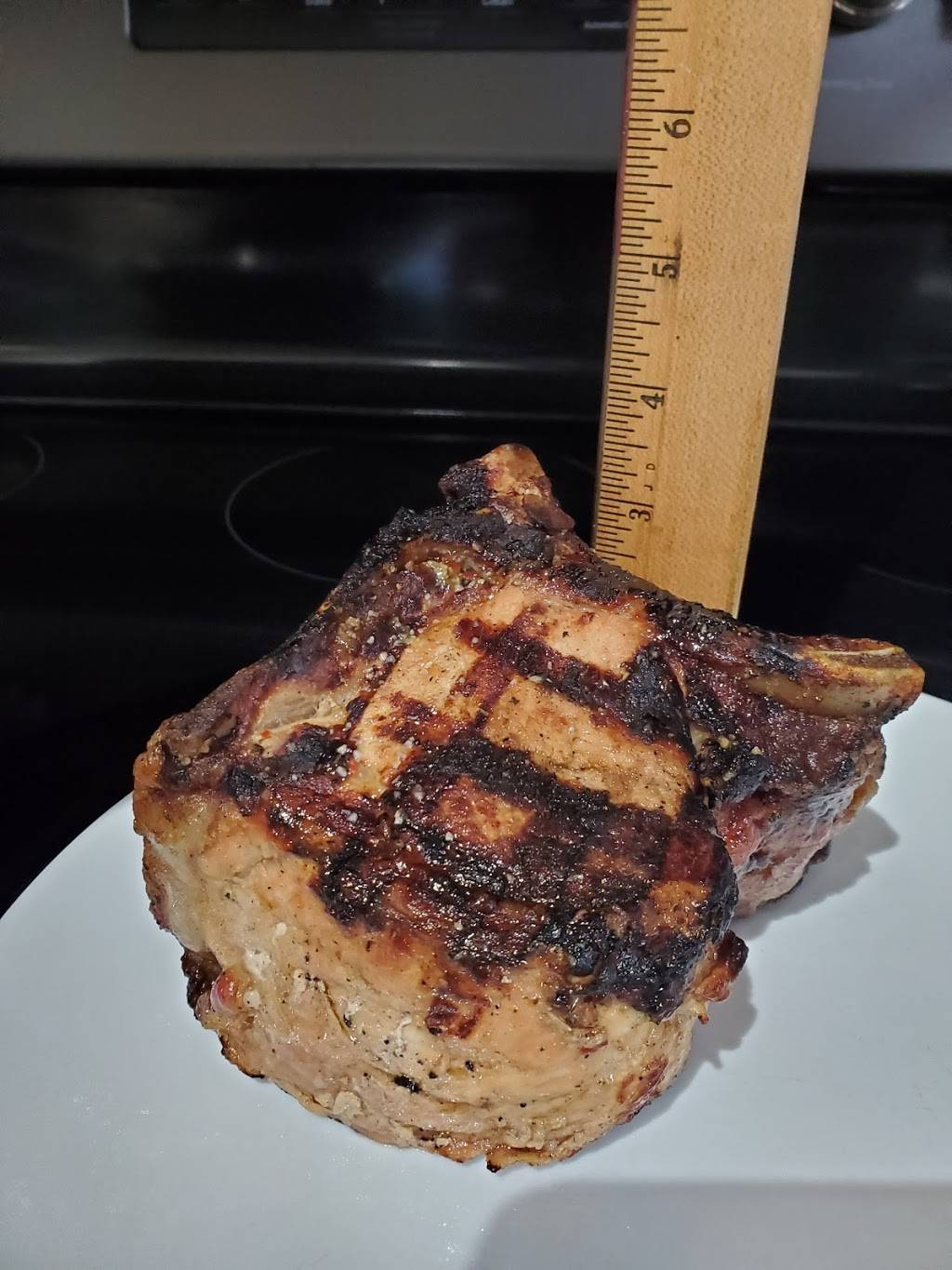 Bobbies Place | restaurant | 422 W Pine St, Raymore, MO 64083, USA | 8162650155 OR +1 816-265-0155