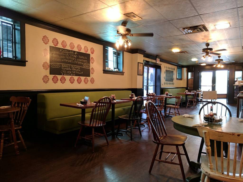 Texas Tea Room | restaurant | 100 E Sabine St, Carthage, TX 75633, USA | 9036938689 OR +1 903-693-8689