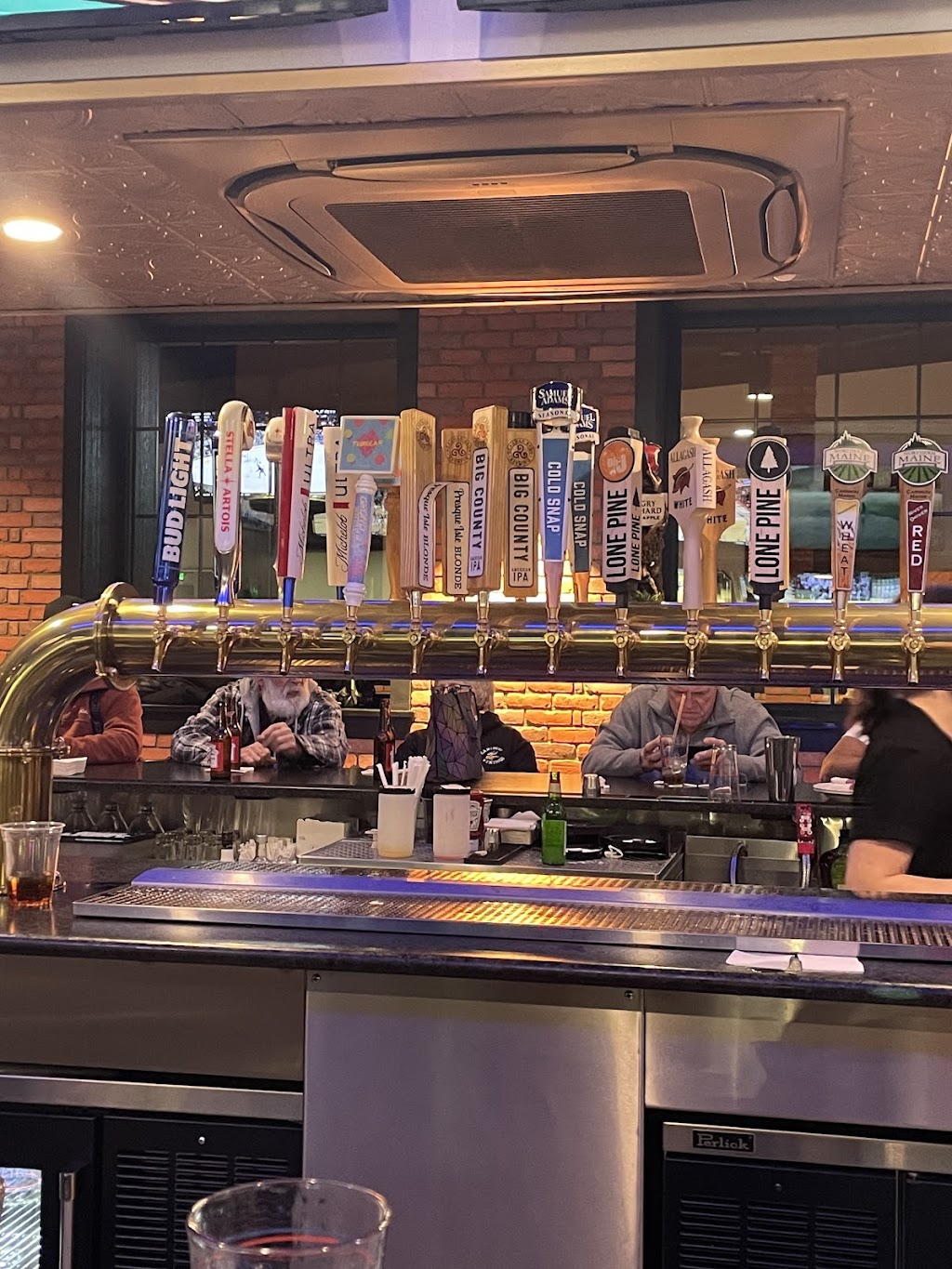 Evergreen Lanes Featuring The Rendezvous Restaurant | restaurant | 60 Access Hwy, Caribou, ME 04736, USA | 2074988687 OR +1 207-498-8687