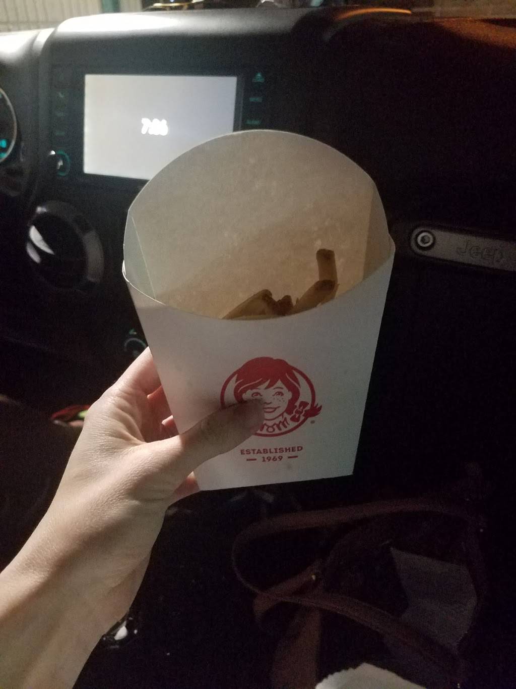 Wendys | restaurant | 426 W Main St, Bellevue, OH 44811, USA | 4194832501 OR +1 419-483-2501