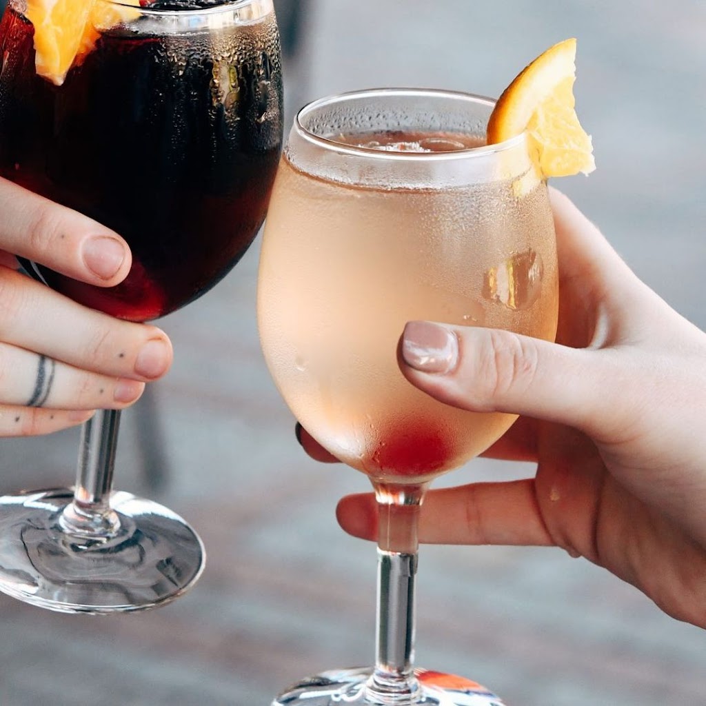 La Bodega | restaurant | 703 Southwest Blvd, Kansas City, MO 64108, USA | 8164728272 OR +1 816-472-8272