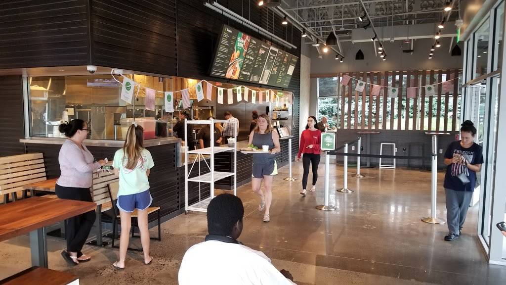 Shake Shack | restaurant | 186 NJ-35, Eatontown, NJ 07724, USA | 7328763641 OR +1 732-876-3641