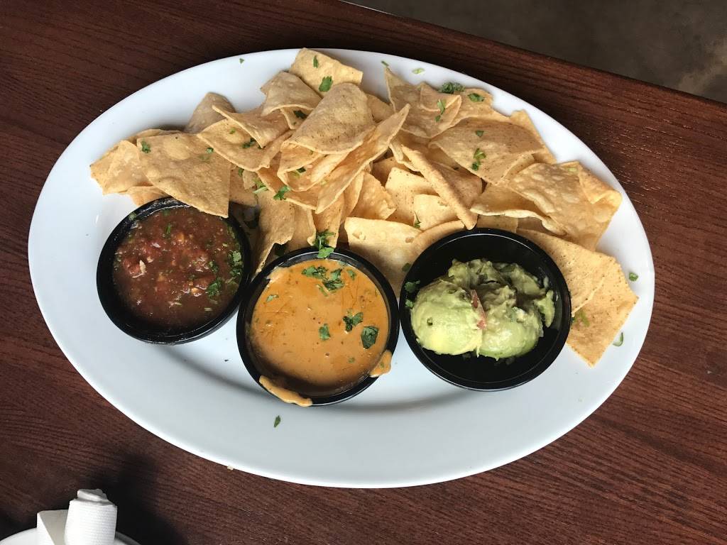 Bar Louie - Orlando Gateway | night club | 7015 S Semoran Blvd, Orlando, FL 32822, USA | 4078457080 OR +1 407-845-7080