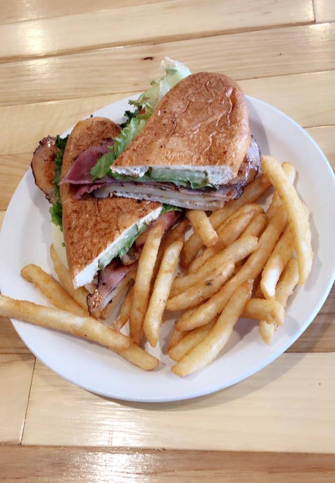 The Fish & Co. Out of Water | restaurant | 1165 North Business, MO-5, Camdenton, MO 65020, USA | 5733179565 OR +1 573-317-9565