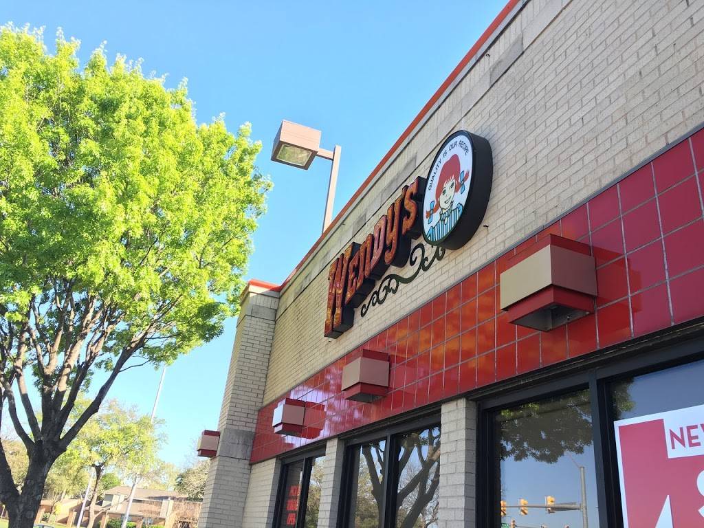 Wendys | restaurant | 1500 Eastchase Pkwy, Fort Worth, TX 76120, USA | 8179837025 OR +1 817-983-7025