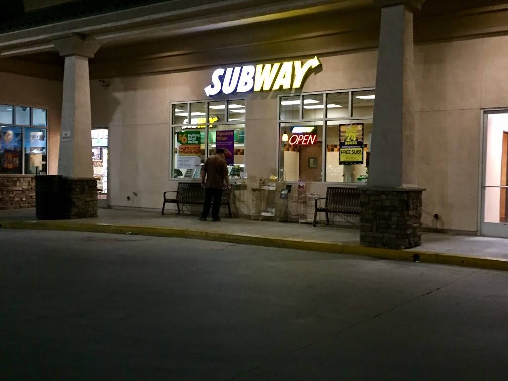 Subway Restaurants | restaurant | 14264 Valley Blvd, Fontana, CA 92335, USA | 9098540692 OR +1 909-854-0692