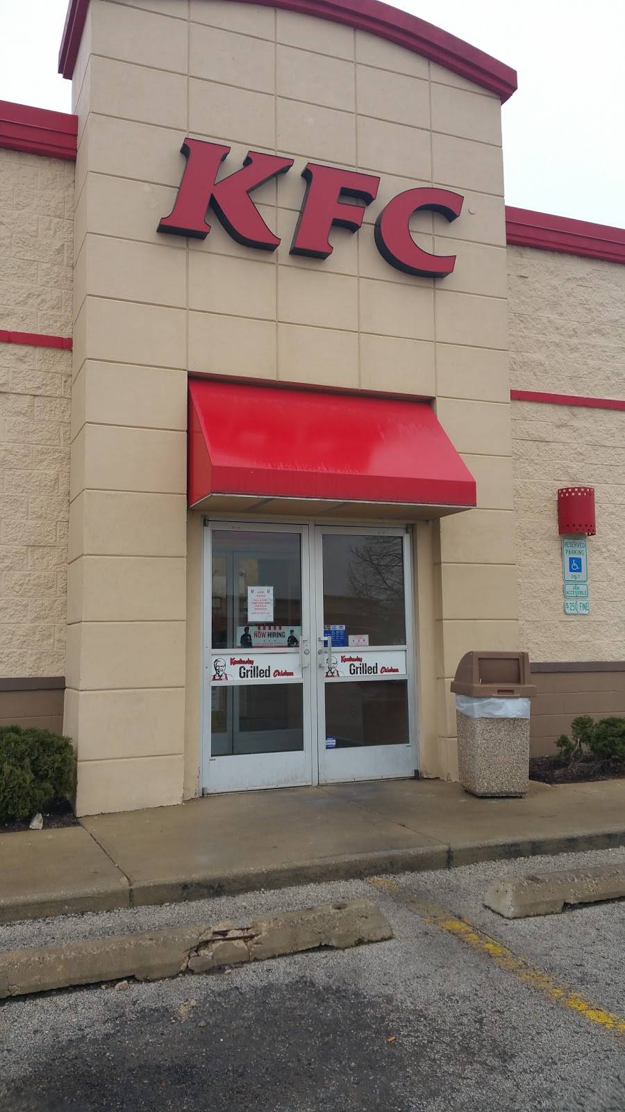 KFC | restaurant | 2240 W Galena Blvd, Aurora, IL 60506, USA | 6304497154 OR +1 630-449-7154