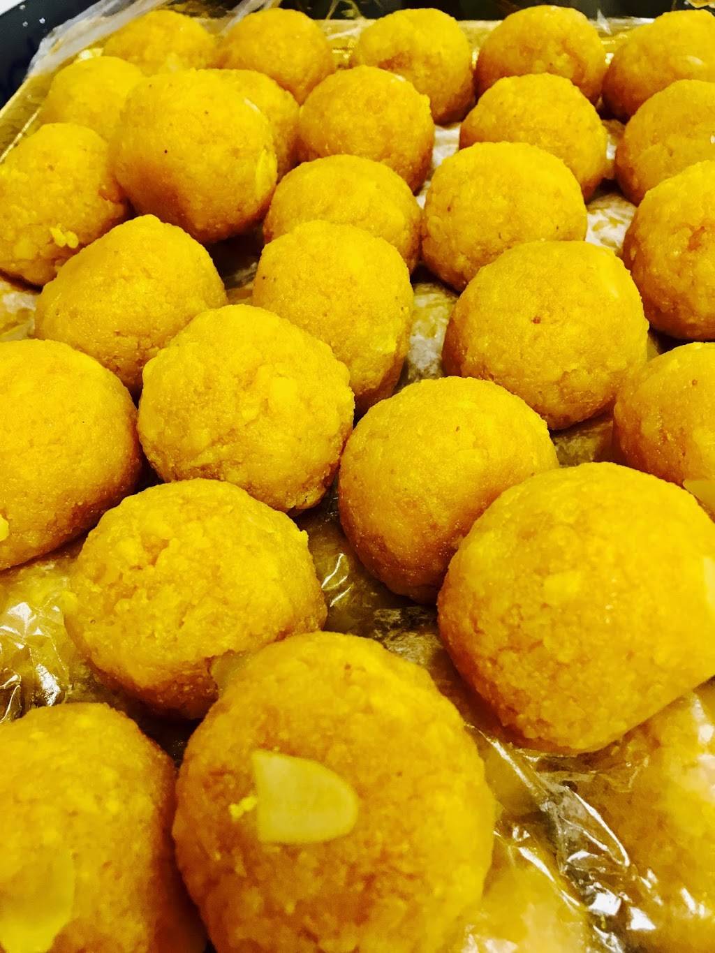 R K Sweets & Snacks | meal takeaway | 240-27 Braddock Ave, Queens, NY 11426, USA | 7183437789 OR +1 718-343-7789