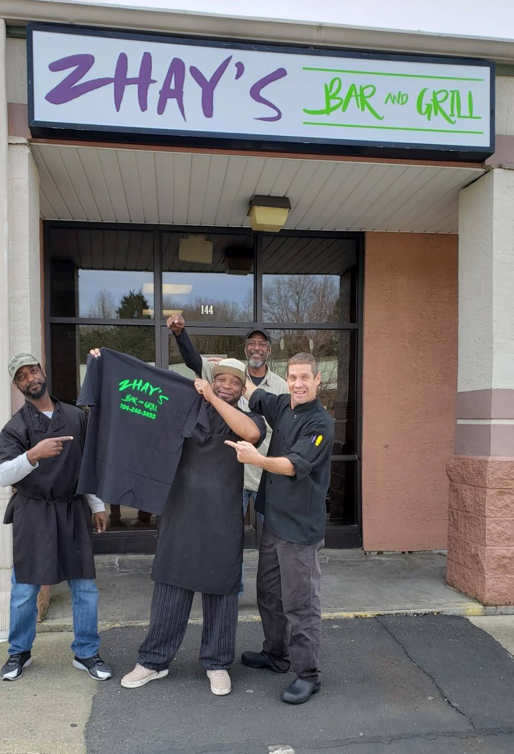 Zhays Bar and Grill | restaurant | 144 Vandiver Dr, Lincolnton, NC 28092, USA | 7042403833 OR +1 704-240-3833