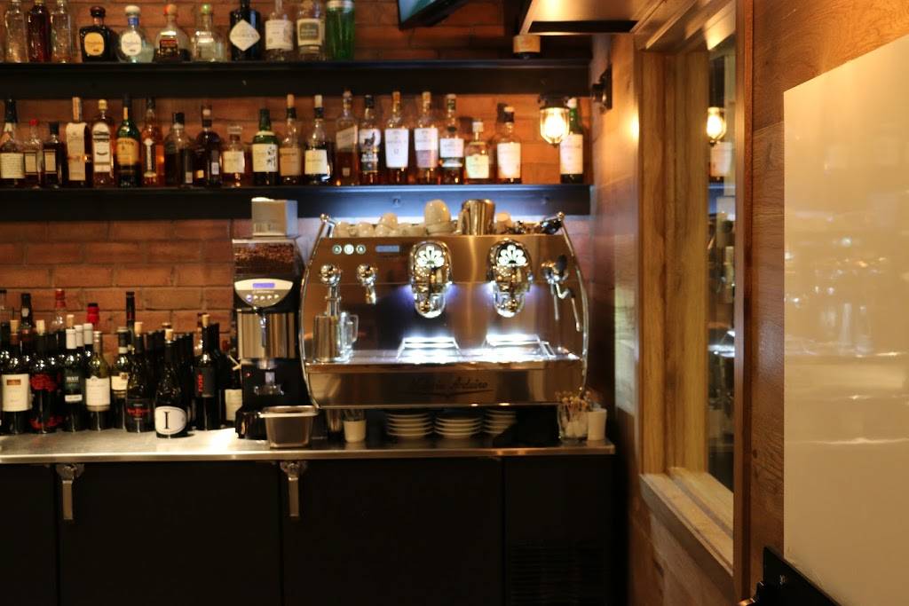 Volare | restaurant | 48992 Pontiac Trail, Wixom, MI 48393, USA | 2489607771 OR +1 248-960-7771