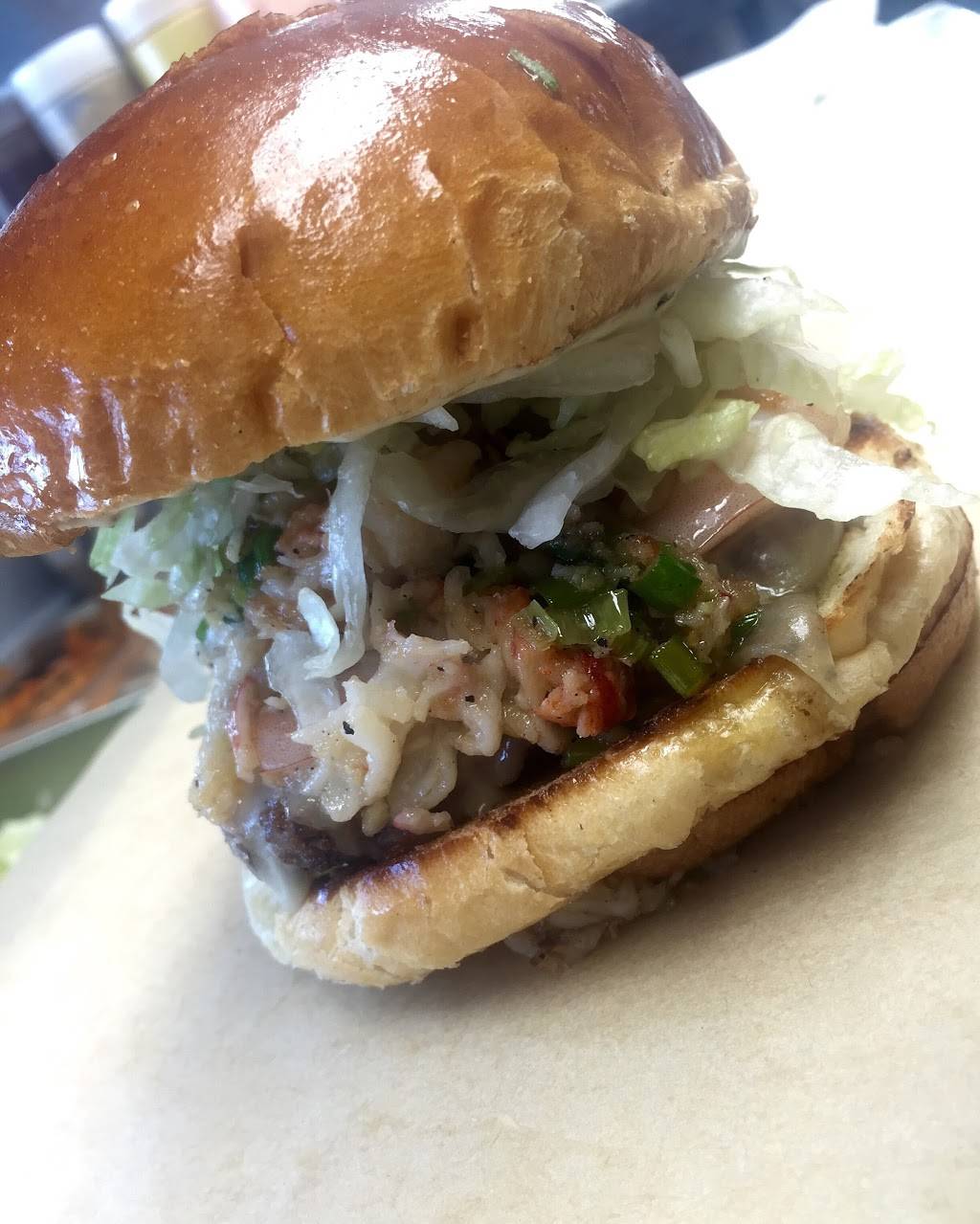 Great Lakes Burger Bar | restaurant | 12700 E Warren Ave, Detroit, MI 48215, USA | 3133320866 OR +1 313-332-0866