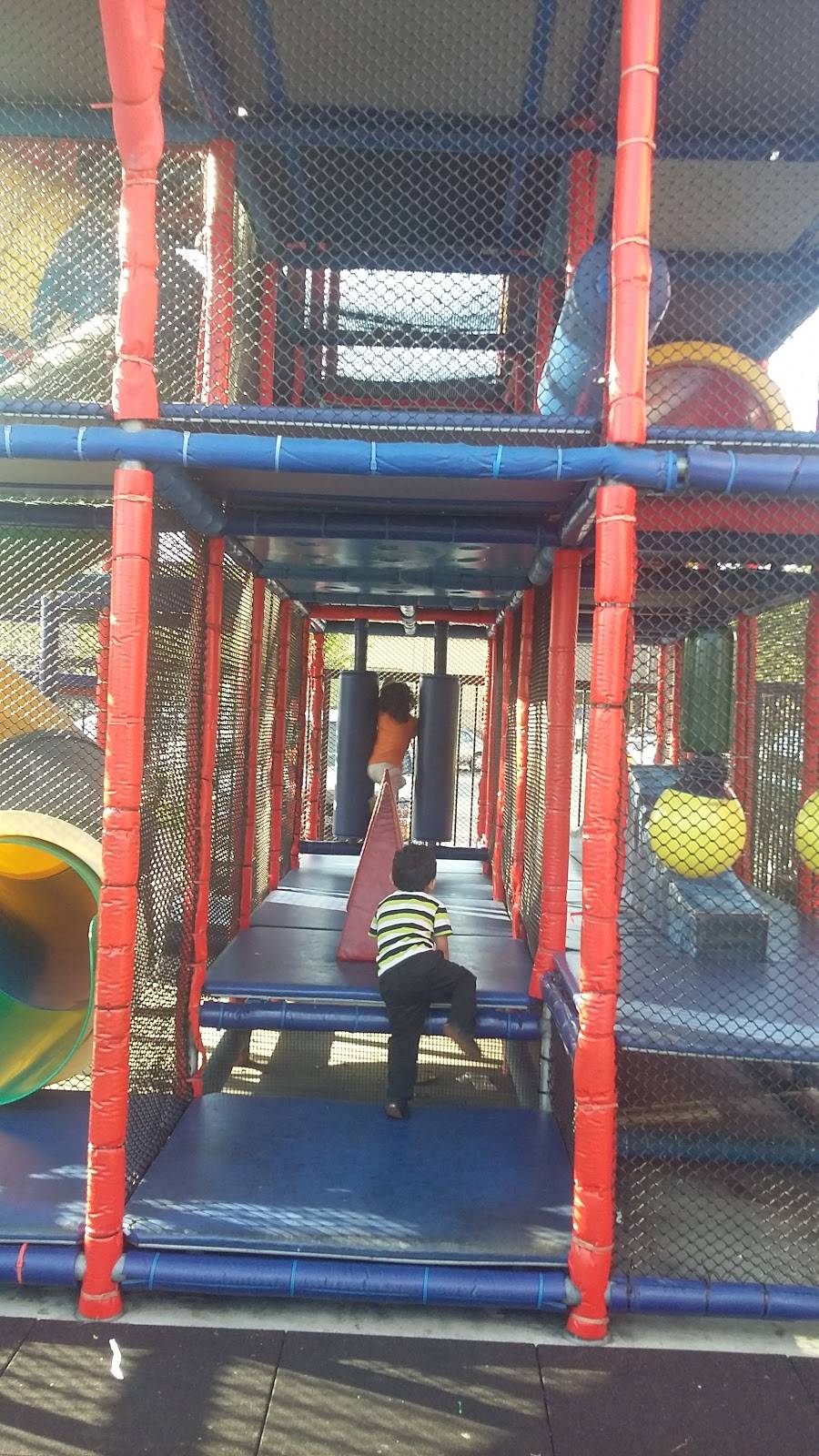 Carls Jr. | restaurant | 1280 Valley Pkwy, Escondido, CA 92027, USA | 7607476116 OR +1 760-747-6116