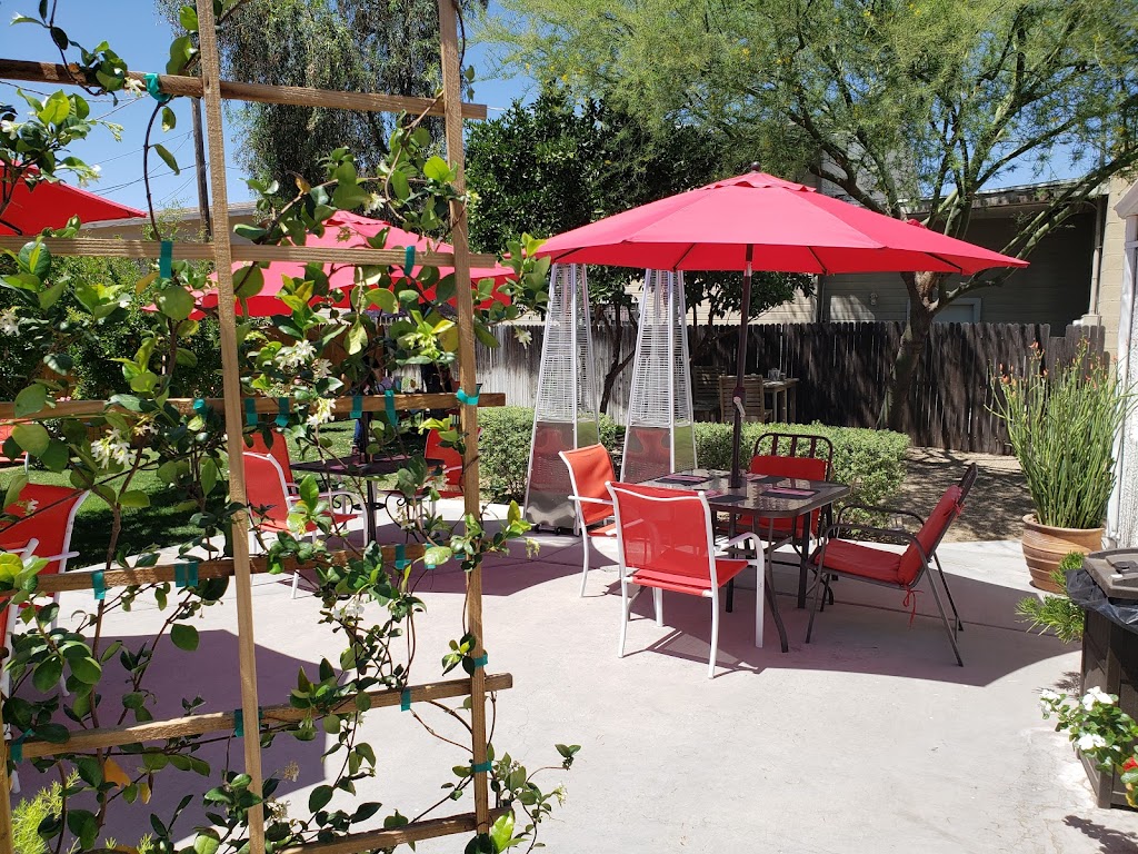 Nichols West | restaurant | 22525 AZ-71, Congress, AZ 85332, USA | 9284270235 OR +1 928-427-0235