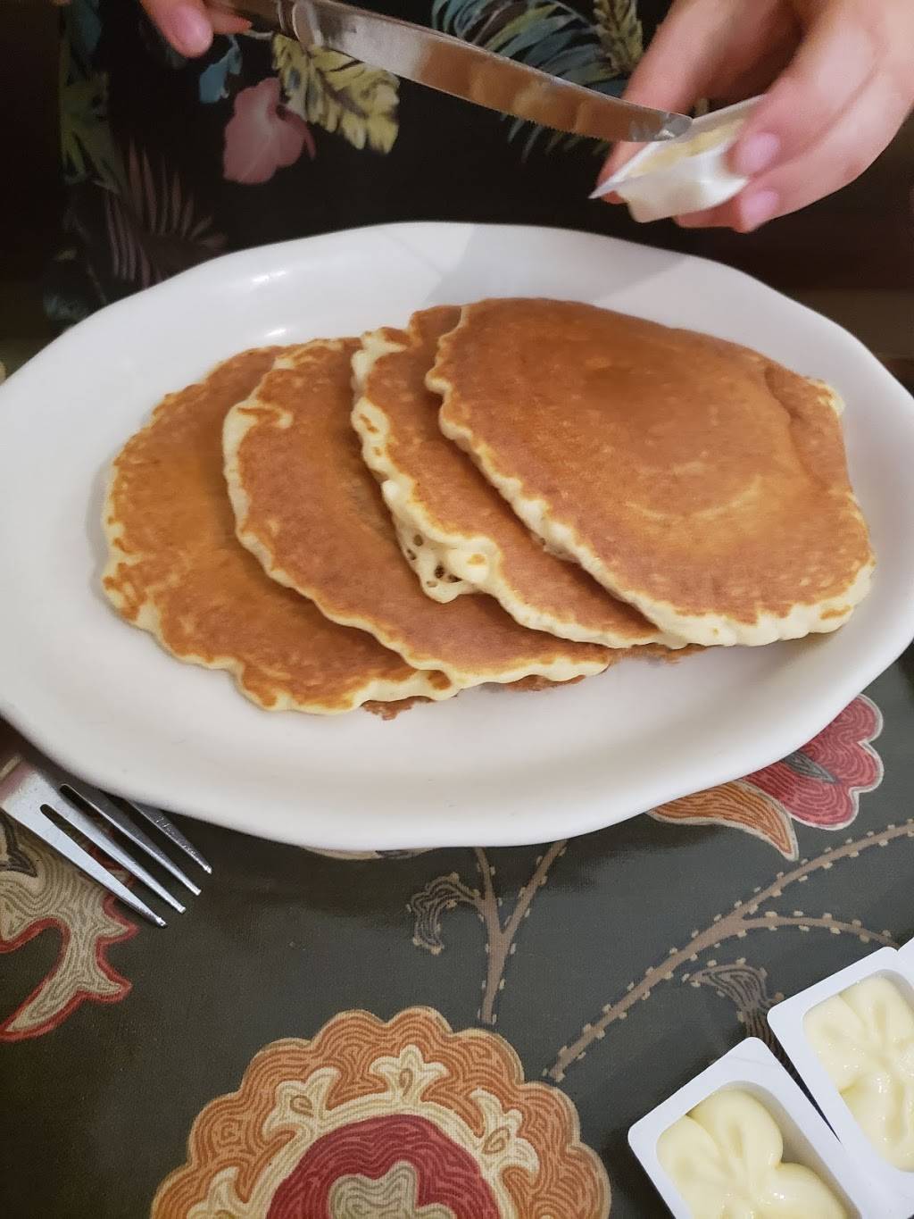 Three Brothers Restaurant | restaurant | 8825 General Dr, Plymouth, MI 48170, USA | 7344163393 OR +1 734-416-3393