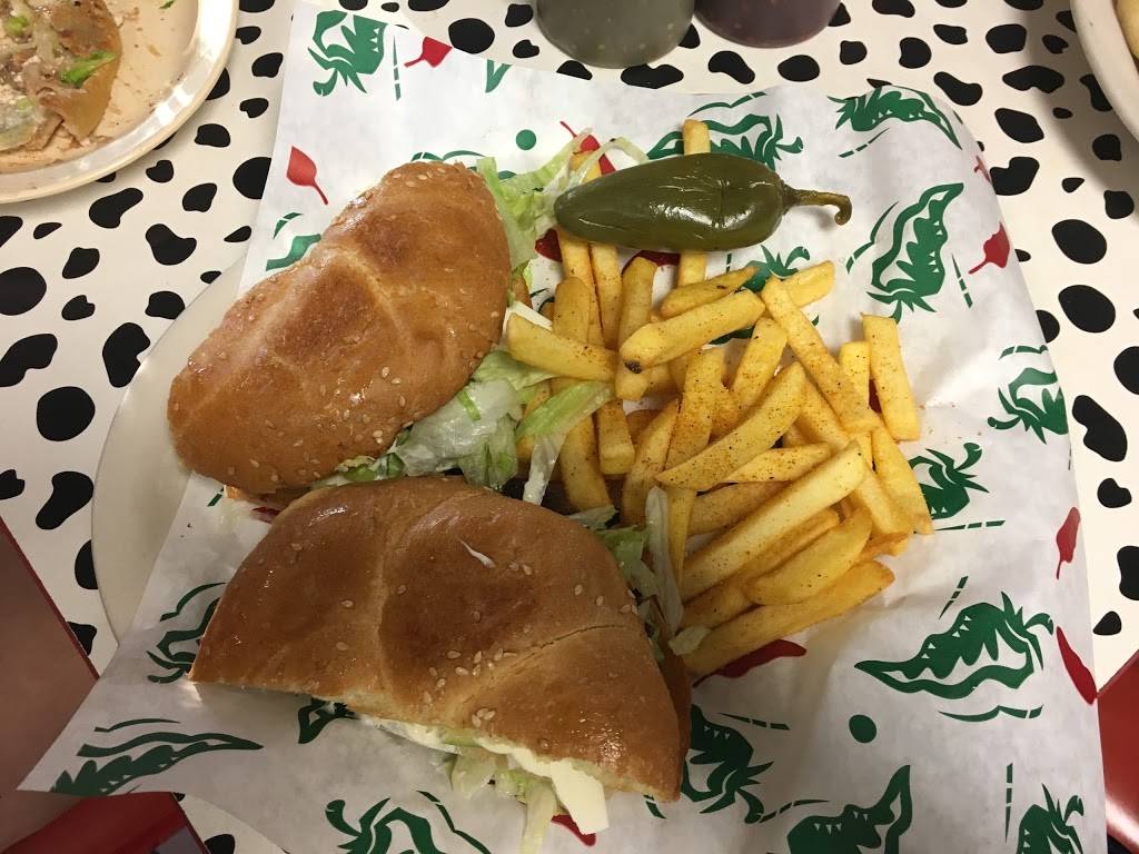 Taqueria y Tortas El Regio | restaurant | 104 NE 19th St, Grand Prairie, TX 75050, USA | 9722623433 OR +1 972-262-3433