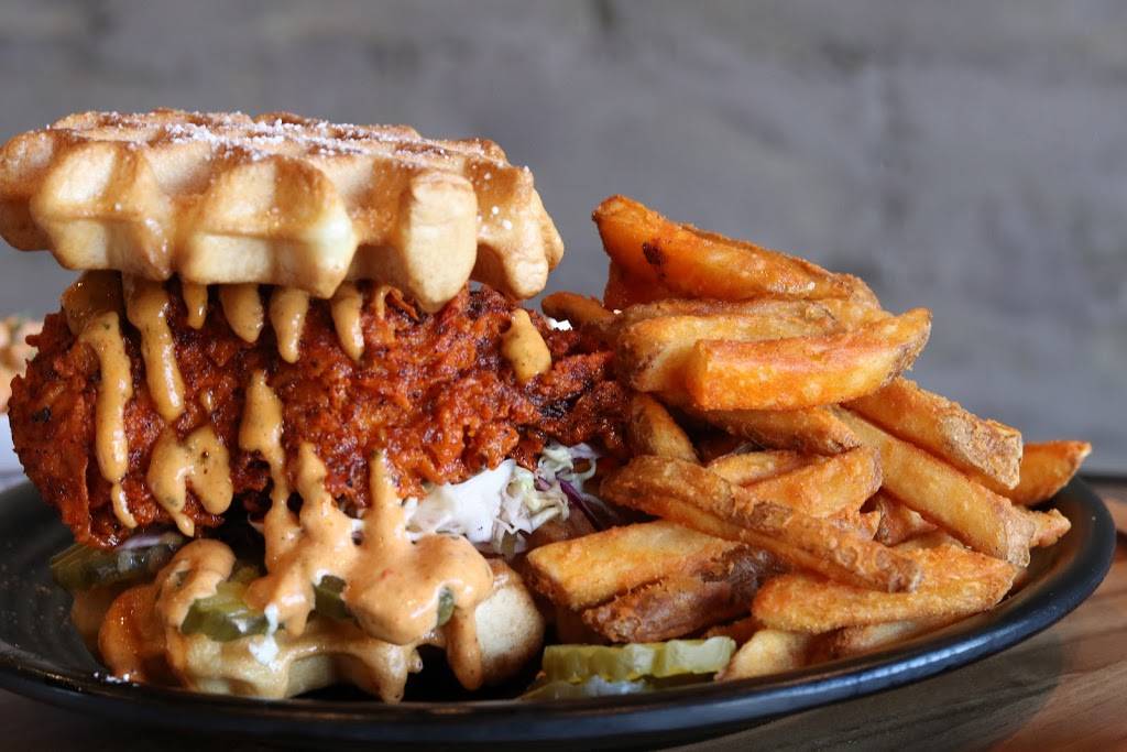 Starks Hot Chicken | restaurant | 207 S Vermont Ave, Los Angeles, CA 90004, USA | 2133780138 OR +1 213-378-0138