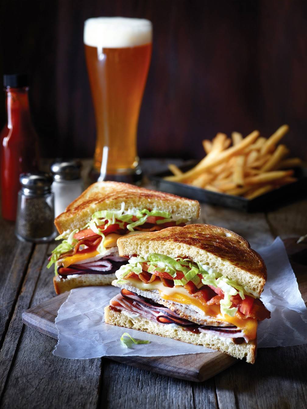 Applebees Grill + Bar | restaurant | 202 E Wendell Jacob Ave, Angola, IN 46703, USA | 2606683830 OR +1 260-668-3830