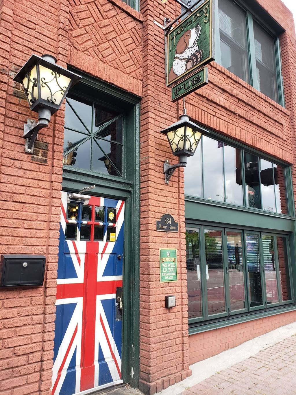 Hair of the Dog Pub | restaurant | 334 Market St, Chattanooga, TN 37402, USA | 4232654615 OR +1 423-265-4615