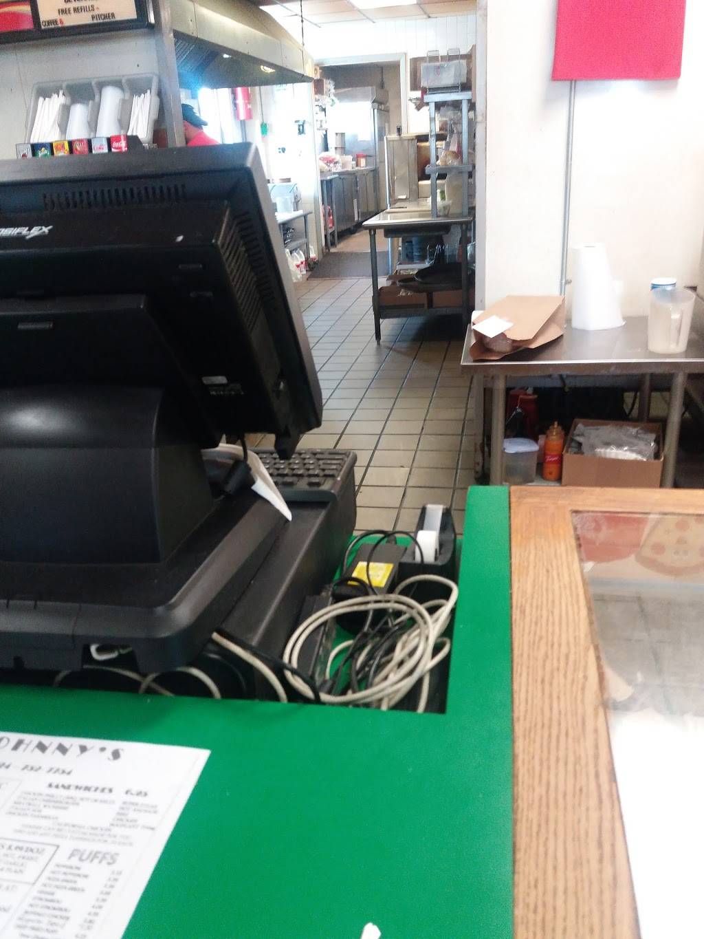 Johnnys Pizza | restaurant | 609 4th St, Ellwood City, PA 16117, USA | 7247527754 OR +1 724-752-7754