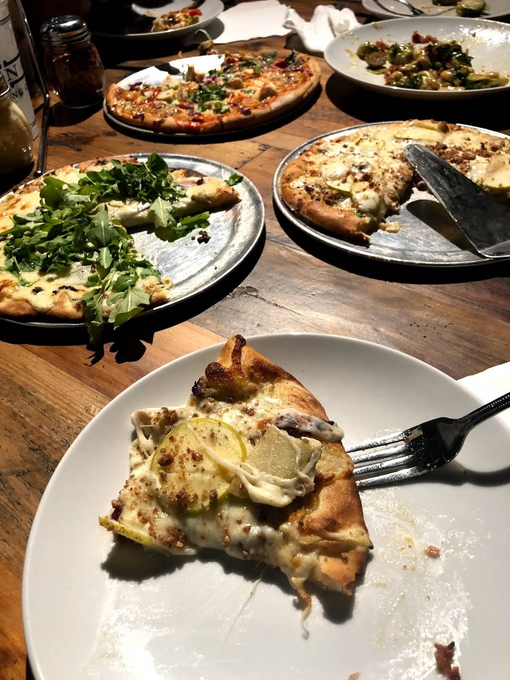 Martin City Brewing Company Pizza & Taproom - Lees Summit | restaurant | 354 SW Blue Pkwy, Lees Summit, MO 64063, USA | 8164345100 OR +1 816-434-5100