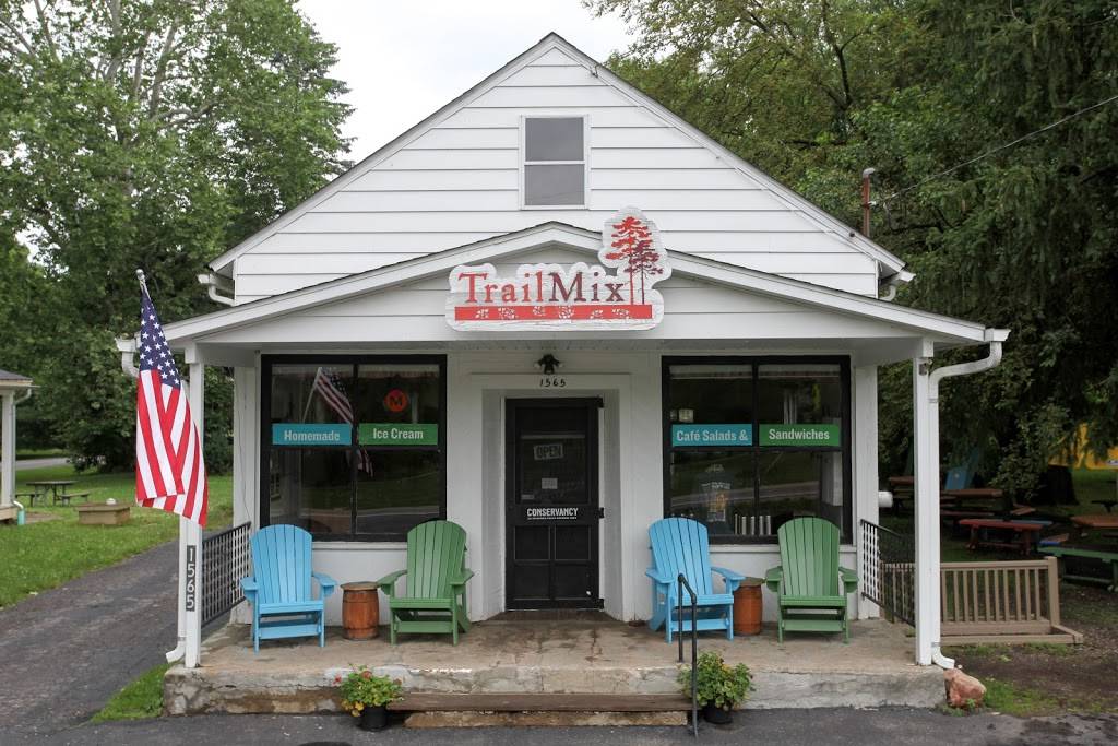 Trail Mix Boston | meal takeaway | 1565 West Boston Mills Rd, Peninsula, OH 44264, USA | 3306572277 OR +1 330-657-2277