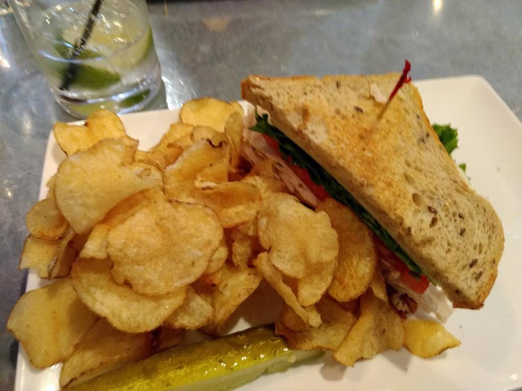 Butchs Dry Dock | restaurant | 44 E 8th St, Holland, MI 49423, USA | 6163968227 OR +1 616-396-8227