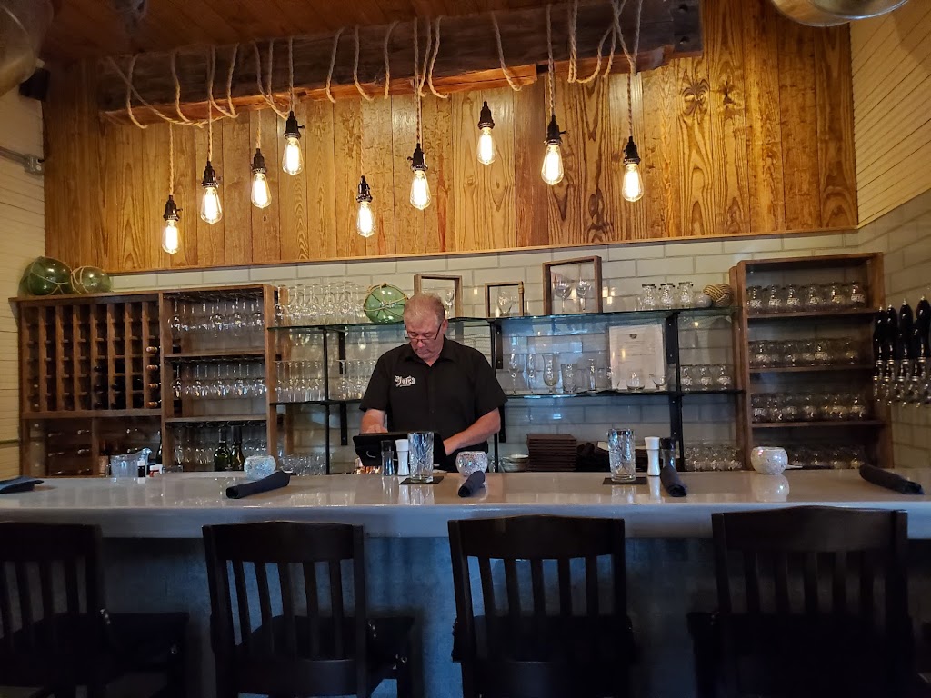 The Porch Restaurant | restaurant | 9707 Gulf Dr, Anna Maria, FL 34216, USA | 9417828683 OR +1 941-782-8683