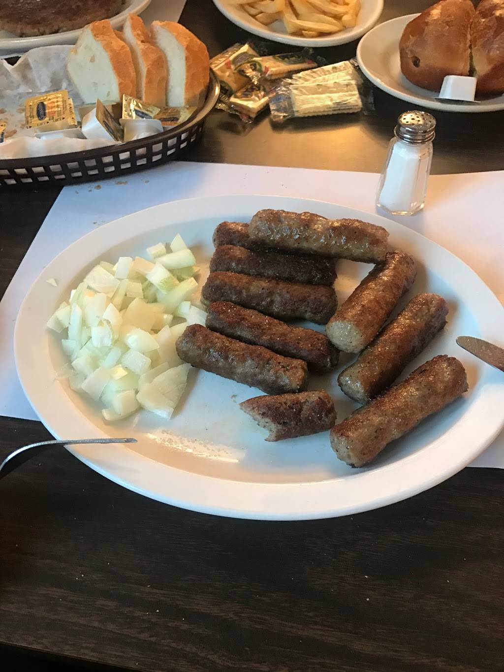 New Era | restaurant | 10 Massillon Rd, Akron, OH 44312, USA | 3307840087 OR +1 330-784-0087