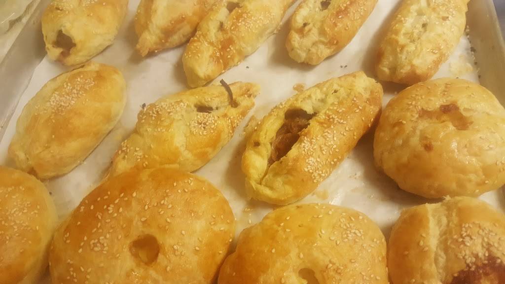 Maxi Gastronome Delicatessen | restaurant | 842 Red Lion Rd, Philadelphia, PA 19115, USA | 2156985828 OR +1 215-698-5828