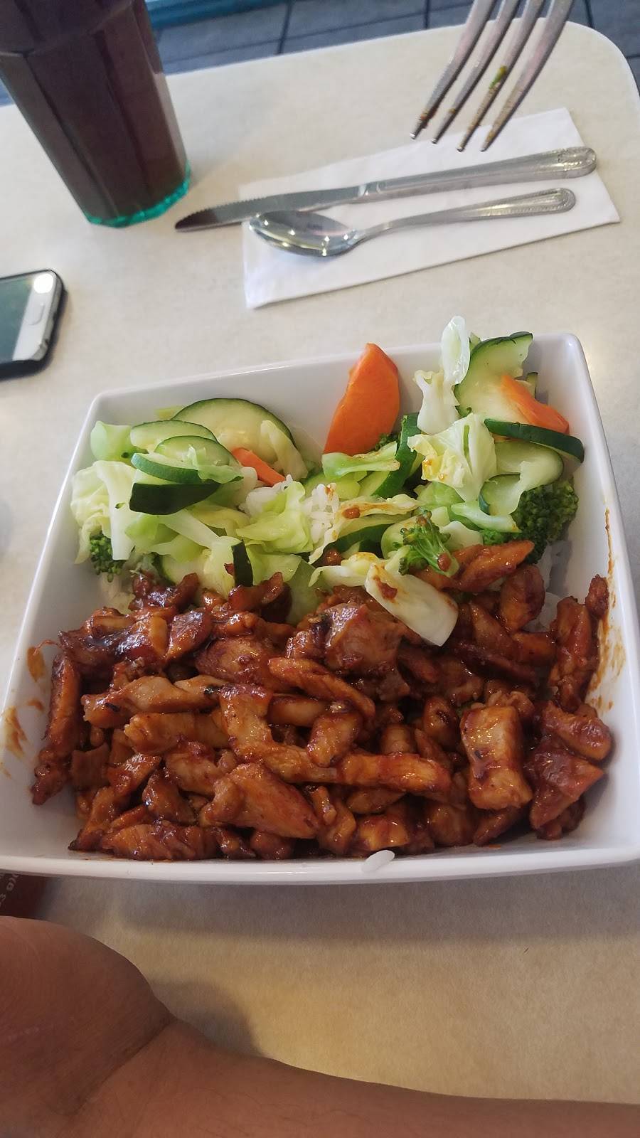 Hugos Restaurant | restaurant | 1049 Casitas Pass Rd, Carpinteria, CA 93013, USA | 8055662134 OR +1 805-566-2134