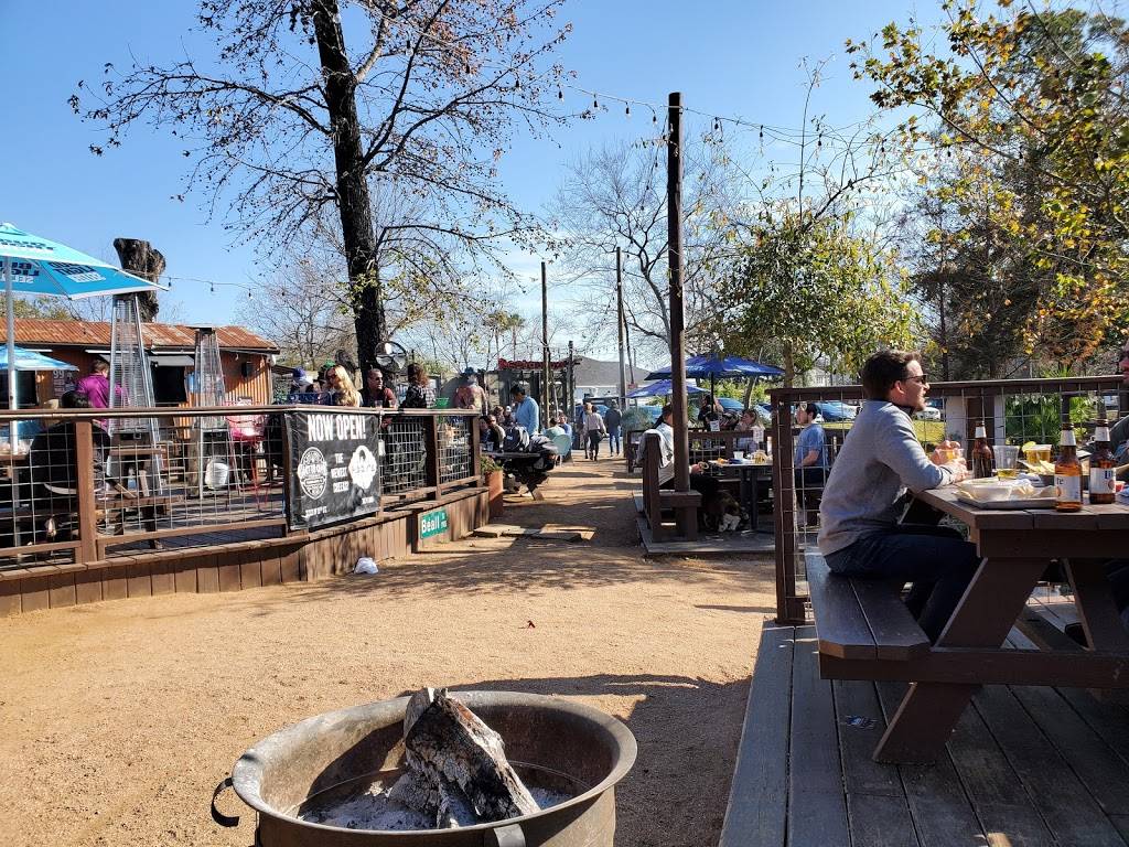 Cedar Creek Bar & Grill | restaurant | 1034 W 20th St, Houston, TX 77008, USA | 7138089623 OR +1 713-808-9623