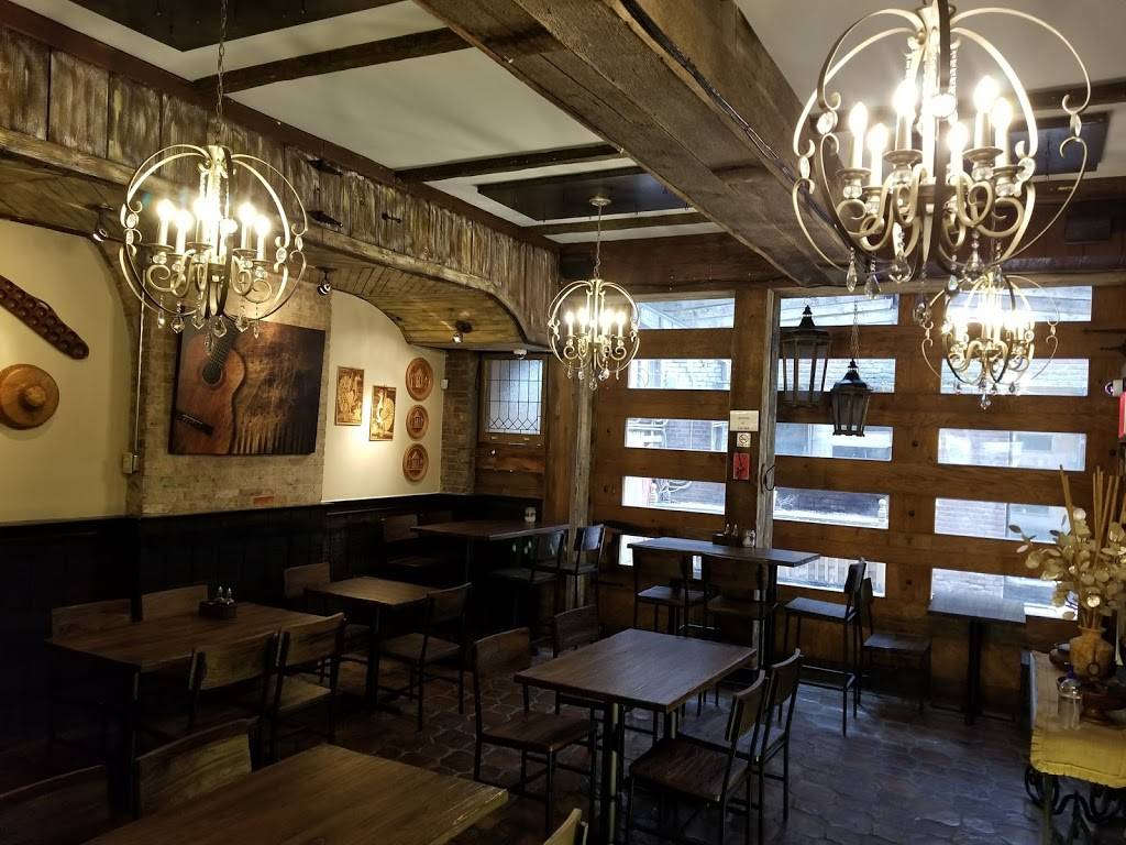 Mama Fina’s NYC House of Filipino Sisig | restaurant | 167 Avenue A, New York, NY 10009, USA | 9172620893 OR +1 917-262-0893