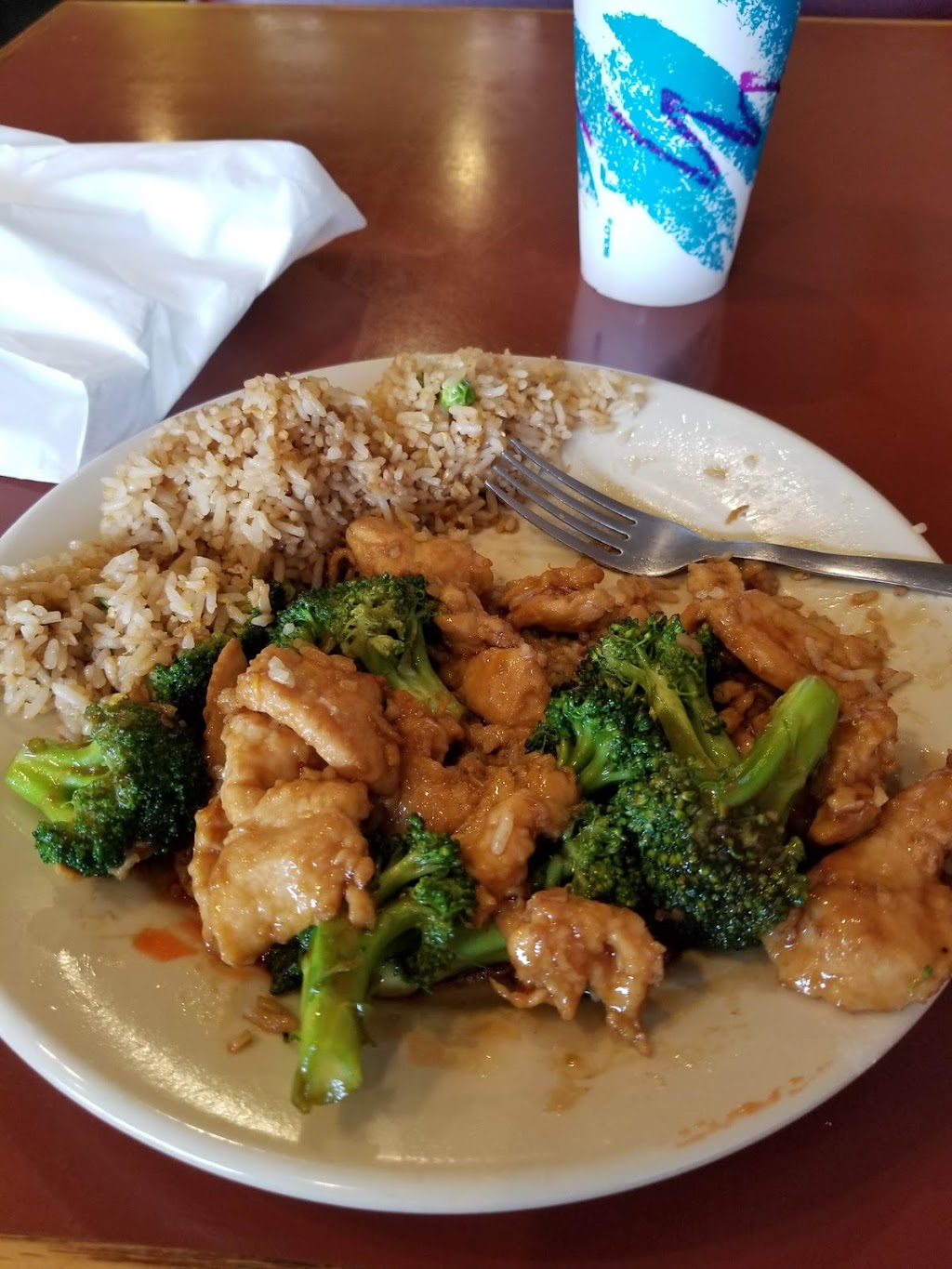 Magic Wok | restaurant | 117 W 3rd St #1, Wayne, NE 68787, USA | 4028331700 OR +1 402-833-1700
