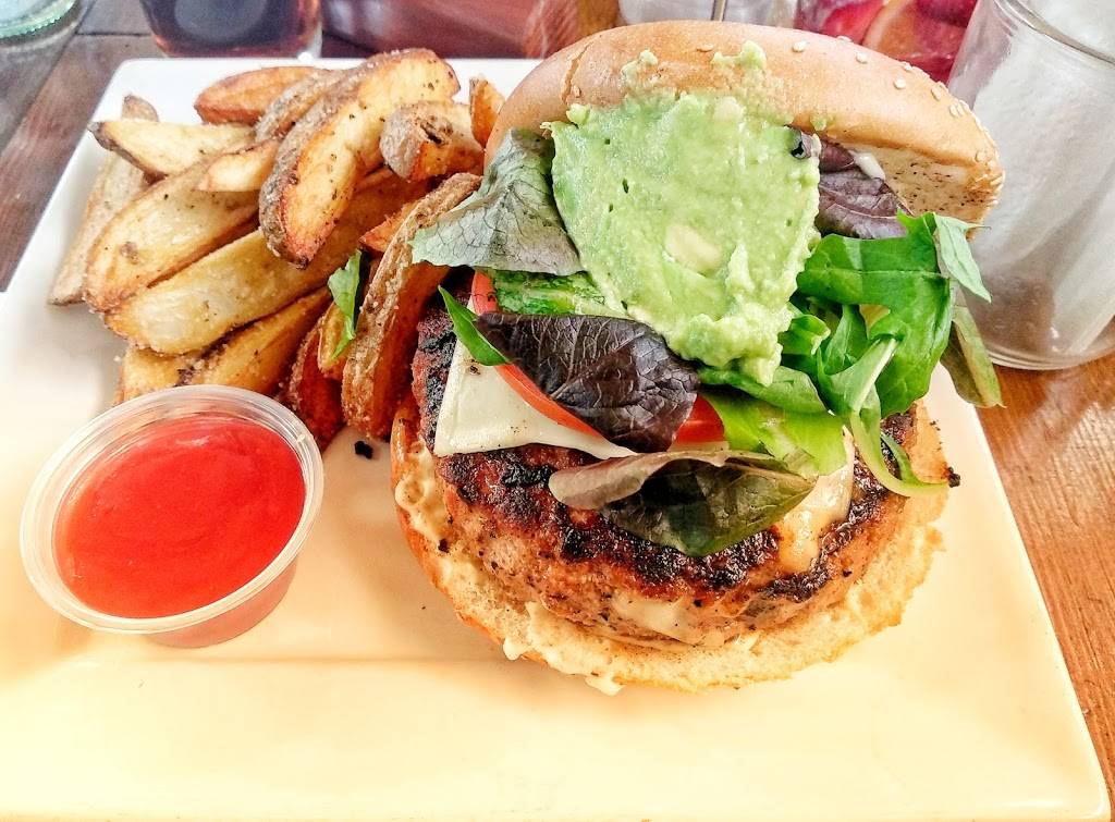 Fox Wings | restaurant | Calle Floresta 394, Playa Hermosa, 22890 Ensenada, B.C., Mexico | 016461884152 OR +52 646 188 4152