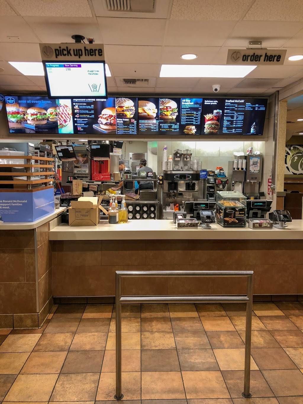 McDonalds | cafe | 1820 W 11th St, Tracy, CA 95376, USA | 2098352946 OR +1 209-835-2946