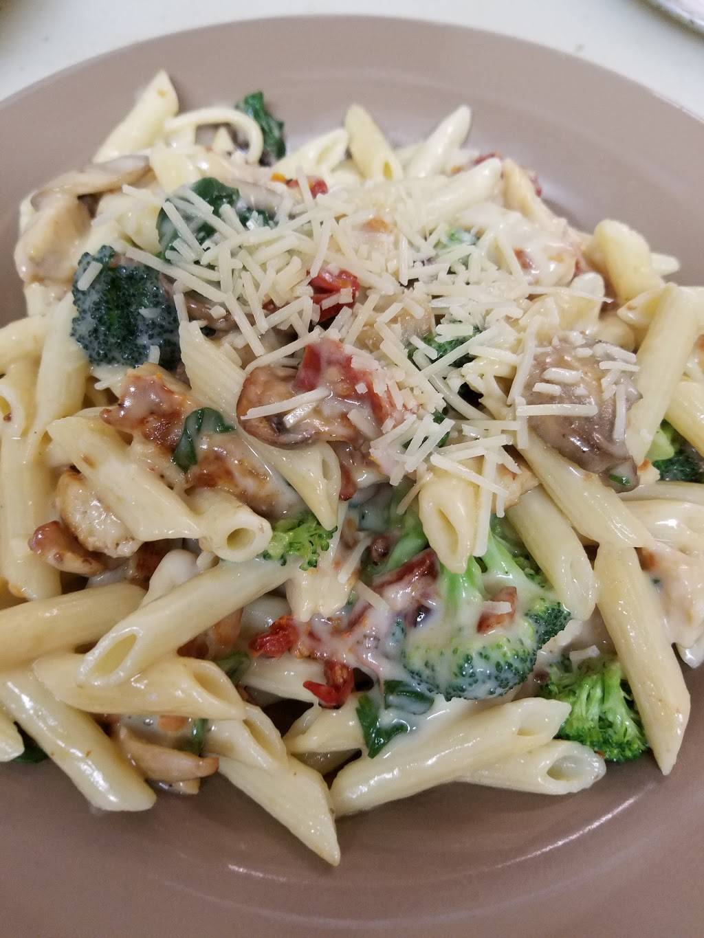 Geppettos Italian Restaurant | restaurant | 3250 Wears Valley Rd, Sevierville, TN 37862, USA | 8653667162 OR +1 865-366-7162