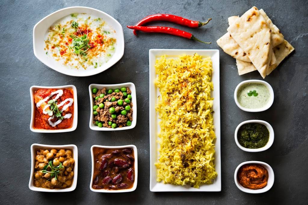 Twisted Indian Wraps | restaurant | 353 Duckworth St, Barrie, ON L4M 5C2, Canada | 7057349894 OR +1 705-734-9894