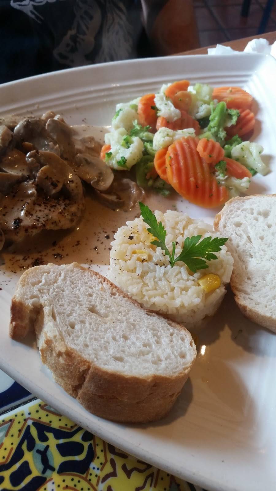 ANTOJITOS SUSY | restaurant | Av. Miguel Hidalgo, El Refugio, 21410 Tecate, B.C., Mexico | 016651226166 OR +52 665 122 6166