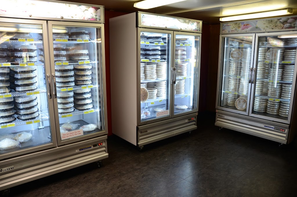 Mrs. Wicks Restaurant & Pie Shop | restaurant | 100 N Cherry St, Winchester, IN 47394, USA | 7655847437 OR +1 765-584-7437