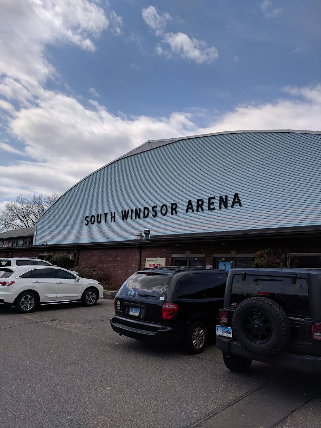 South Windsor Arena/Hockey1 | restaurant | 585 John Fitch Blvd, South Windsor, CT 06074, USA | 8602893401 OR +1 860-289-3401